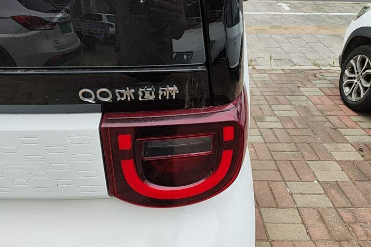Used Chery QQ Ice Cream 2022 170km Sundae Phosphate Lithium-Ion Right Rear Taillight