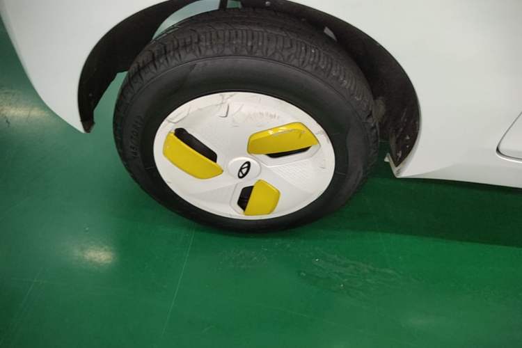 Used Chery QQ Ice Cream 2022 170km Sundae Phosphate Lithium-Ion Right Rear Wheel Hub