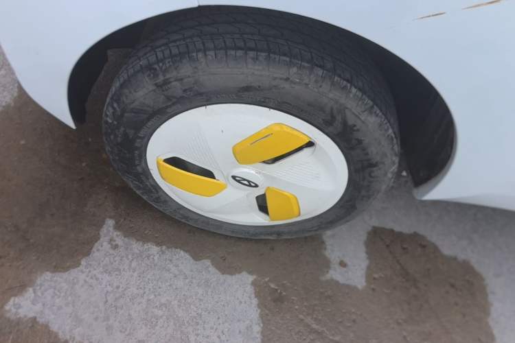Used Chery QQ Ice Cream 2022 170km Sundae Phosphate Lithium-Ion Right Rear Wheel Hub