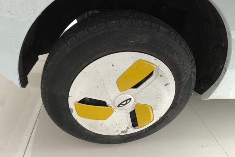 Used Chery QQ Ice Cream 2022 170km Sundae Phosphate Lithium-Ion Right Rear Wheel Hub