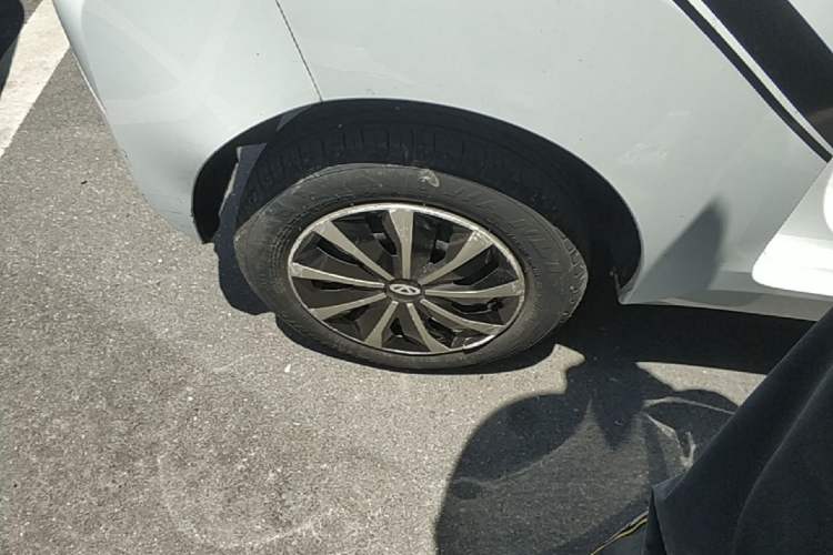 Used Chery QQ Ice Cream 2022 170km Sundae Phosphate Lithium-Ion Right Rear Wheel Hub