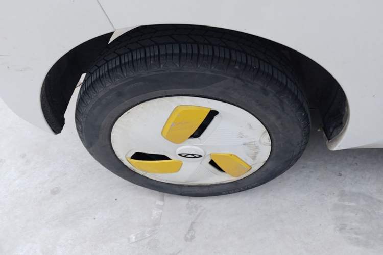 Used Chery QQ Ice Cream 2022 170km Sundae Phosphate Lithium-Ion Right Rear Wheel Hub