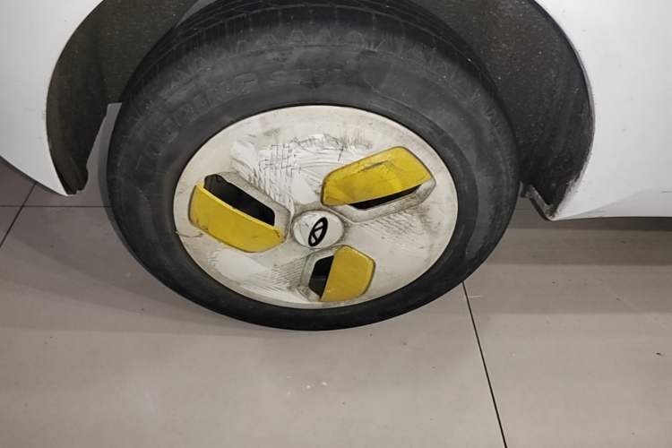 Used Chery QQ Ice Cream 2022 120km Conical Shape Lithium Iron Phosphate Right Rear Wheel Hub
