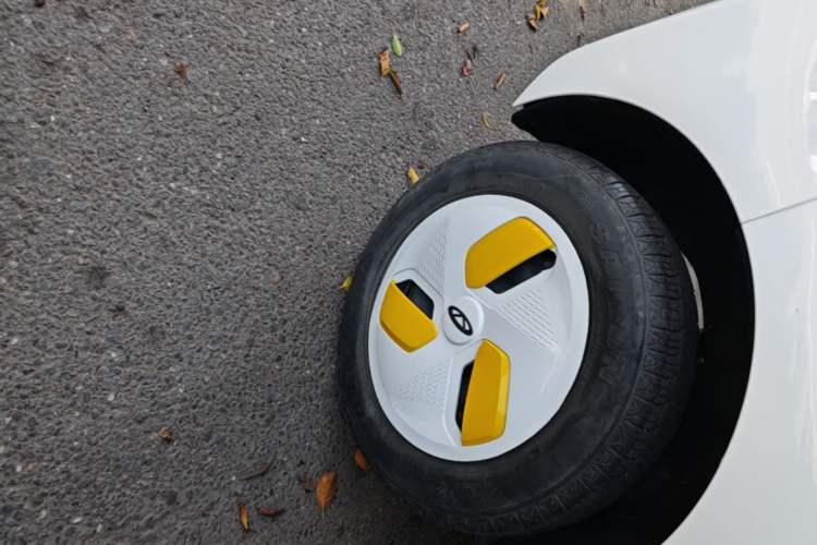 Used Chery QQ Ice Cream 2022 170km Sundae Phosphate Lithium-Ion Right Rear Wheel Hub