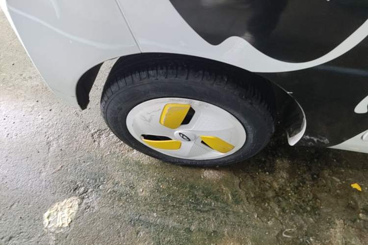 Used Chery QQ Ice Cream 2022 170km Sundae Phosphate Lithium-Ion Right Rear Wheel Hub