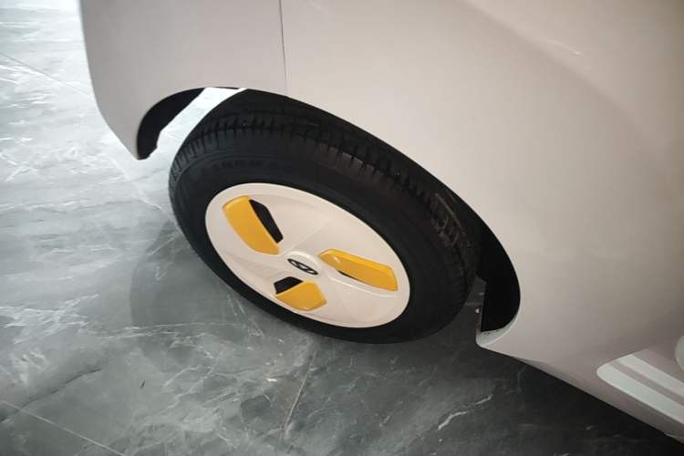 Used Chery QQ Ice Cream 2022 170km Sundae Ternary Lithium Right Rear Wheel Hub