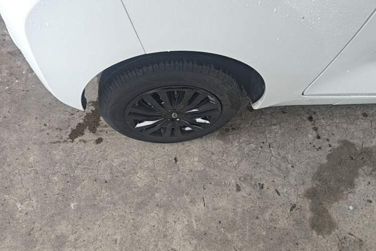 Used Chery QQ Ice Cream 2022 170km Sundae Phosphate Lithium-Ion Right Rear Wheel Hub