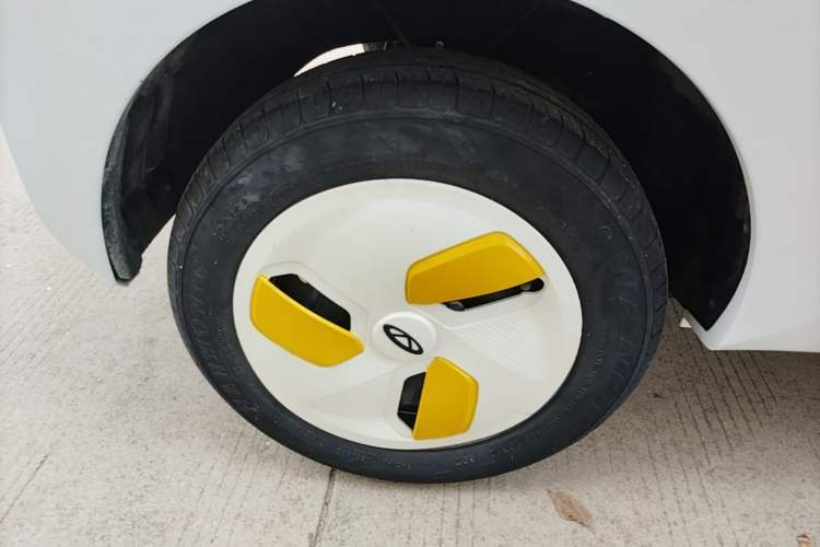 Used Chery QQ Ice Cream 2022 170km Sundae Phosphate Lithium-Ion Right Rear Wheel Hub
