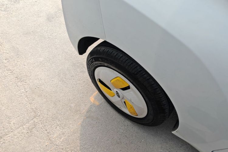 Used Chery QQ Ice Cream 2022 170km Sundae Phosphate Lithium-Ion Right Rear Wheel Hub