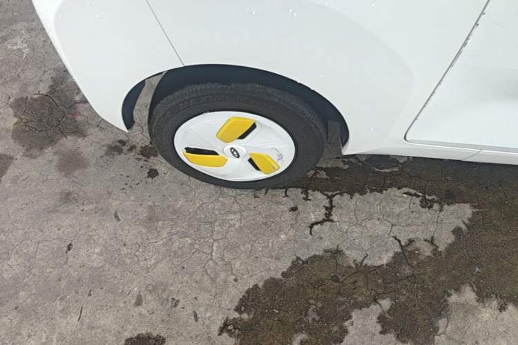 Used Chery QQ Ice Cream 2022 170km Sundae Phosphate Lithium-Ion Right Rear Wheel Hub