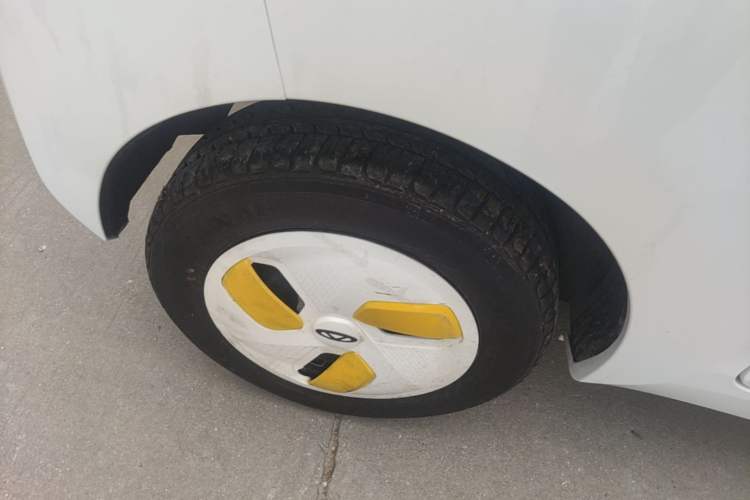Used Chery QQ Ice Cream 2022 120km Conical Shape Lithium Iron Phosphate Right Rear Wheel Hub