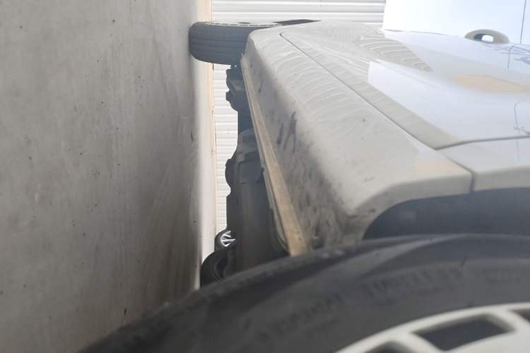 Used Chery QQ Ice Cream 2022 170km Sundae Phosphate Lithium-Ion Right Side Sill
