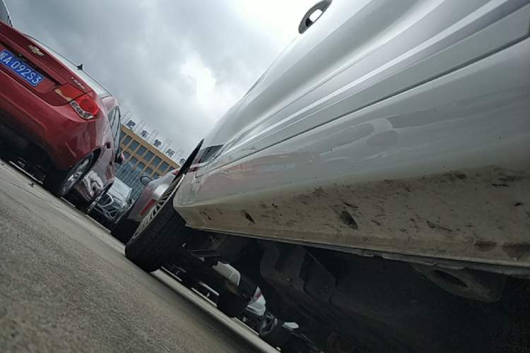Used Chery QQ Ice Cream 2022 170km Sundae Phosphate Lithium-Ion Right Side Sill