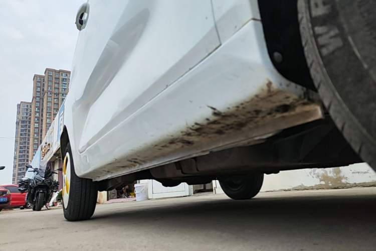 Used Chery QQ Ice Cream 2022 170km Sundae Phosphate Lithium-Ion Right Side Sill