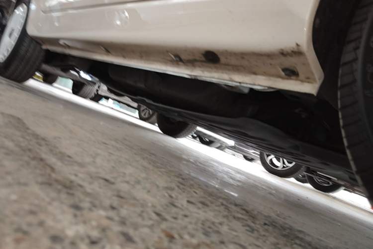 Used Chery QQ Ice Cream 2022 170km Sundae Phosphate Lithium-Ion Right Side Sill