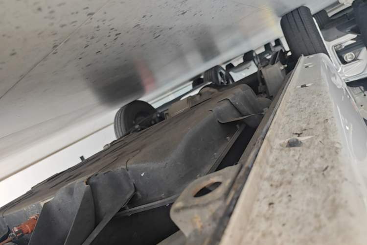Used Chery QQ Ice Cream 2022 120km Conical Shape Lithium Iron Phosphate Right Side Sill