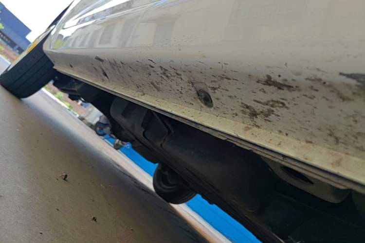 Used Chery QQ Ice Cream 2022 120km Milkshake Phosphate Lithium-Iron Right Side Sill