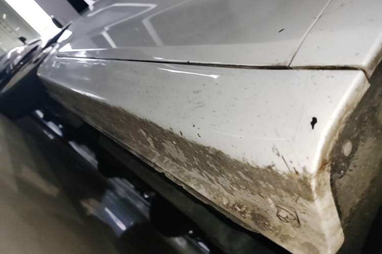 Used Chery QQ Ice Cream 2022 120km Conical Shape Lithium Iron Phosphate Right Side Sill