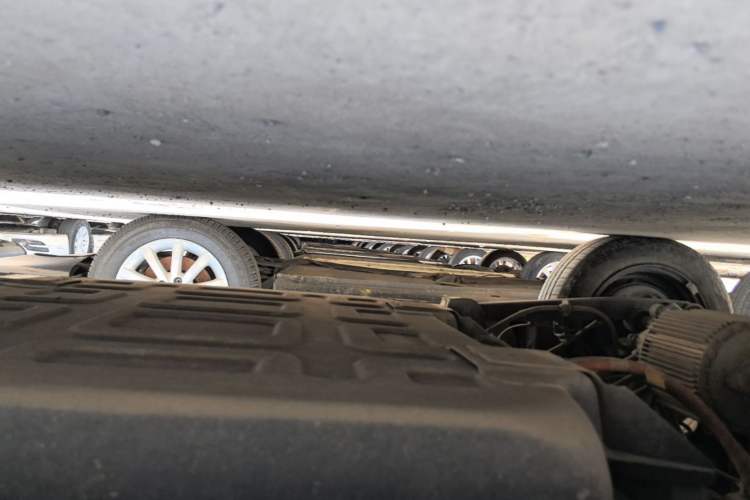 Used Chery QQ Ice Cream 2022 120km Conical Shape Lithium Iron Phosphate Right Side Sill
