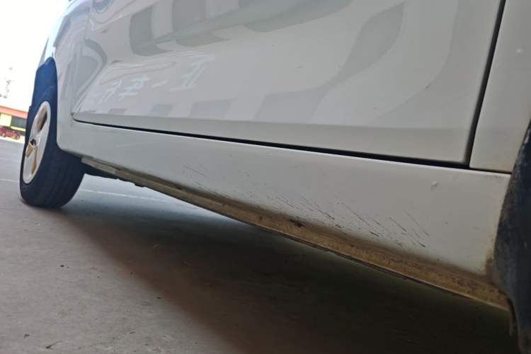 Used Chery QQ Ice Cream 2022 170km Sundae Phosphate Lithium-Ion Right Side Sill