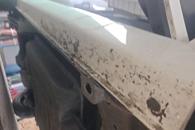 Used Chery QQ Ice Cream 2022 Pudding Model Right Side Sill