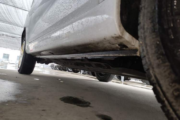 Used Chery QQ Ice Cream 2022 120km Milkshake Phosphate Lithium-Iron Right Side Sill