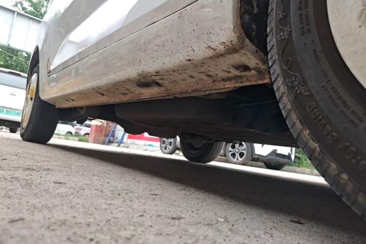 Used Chery QQ Ice Cream 2022 120km Conical Shape Lithium Iron Phosphate Right Side Sill