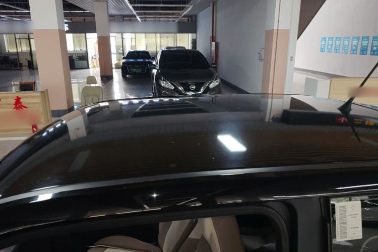 Used Chery QQ Ice Cream 2022 170km Sundae Phosphate Lithium-Ion Roof
