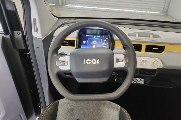 Used Chery QQ Ice Cream 2022 170km Sundae Phosphate Lithium-Ion Steering Wheel