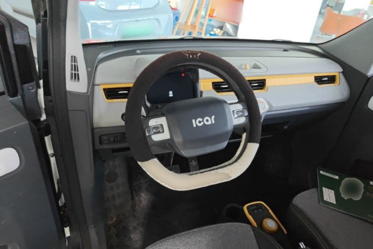Used Chery QQ Ice Cream 2022 170km Sundae Phosphate Lithium-Ion Steering Wheel