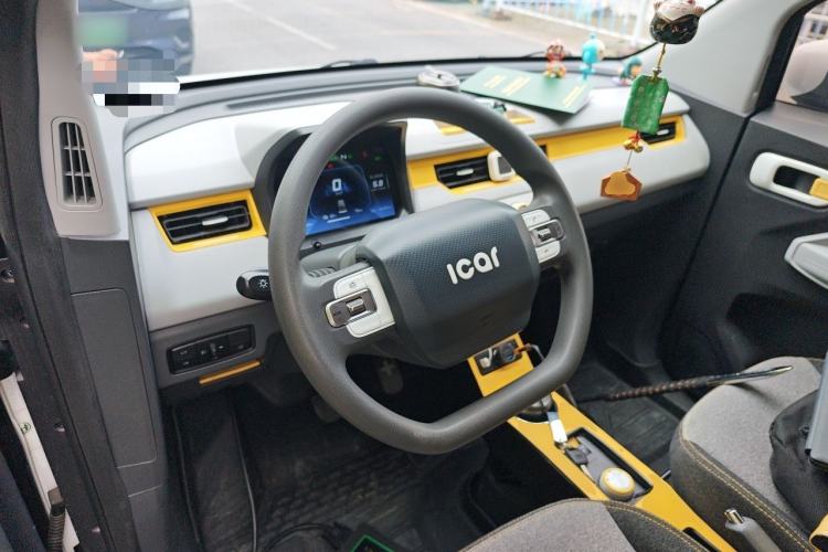 Used Chery QQ Ice Cream 2022 120km Conical Shape Lithium Iron Phosphate Steering Wheel