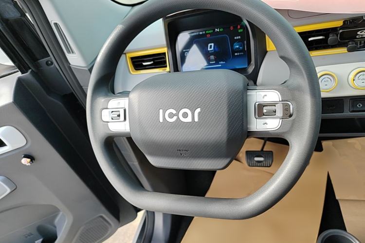 Used Chery QQ Ice Cream 2022 170km Sundae Phosphate Lithium-Ion Steering Wheel
