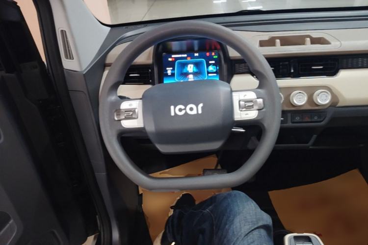 Used Chery QQ Ice Cream 2022 170km Sundae Phosphate Lithium-Ion Steering Wheel