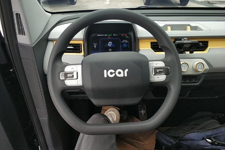 Used Chery QQ Ice Cream 2022 170km Sundae Phosphate Lithium-Ion Steering Wheel