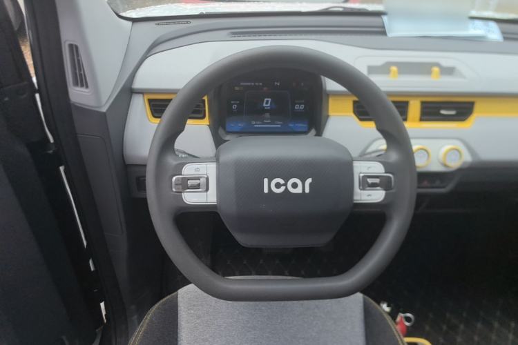 Used Chery QQ Ice Cream 2022 170km Sundae Phosphate Lithium-Ion Steering Wheel