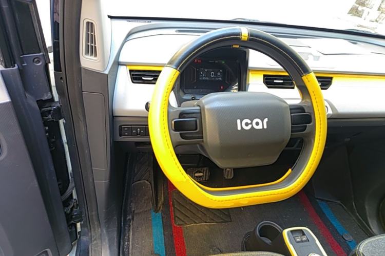 Used Chery QQ Ice Cream 2022 120km Milkshake Phosphate Lithium-Iron Steering Wheel