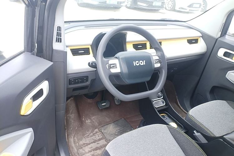 Used Chery QQ Ice Cream 2022 120km Conical Shape Lithium Iron Phosphate Steering Wheel