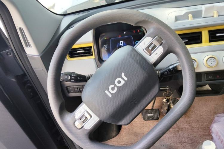 Used Chery QQ Ice Cream 2022 170km Sundae Phosphate Lithium-Ion Steering Wheel
