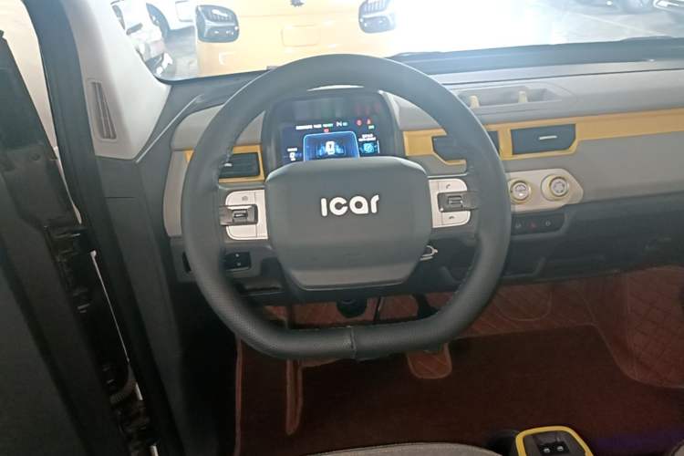 Used Chery QQ Ice Cream 2022 170km Sundae Phosphate Lithium-Ion Steering Wheel