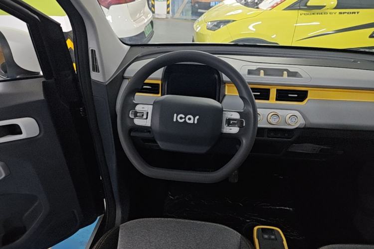 Used Chery QQ Ice Cream 2022 170km Sundae Phosphate Lithium-Ion Steering Wheel
