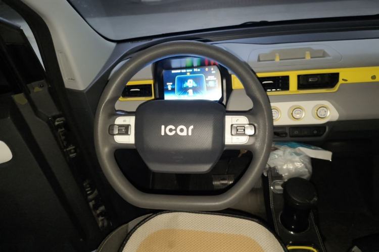 Used Chery QQ Ice Cream 2022 120km Conical Shape Lithium Iron Phosphate Steering Wheel