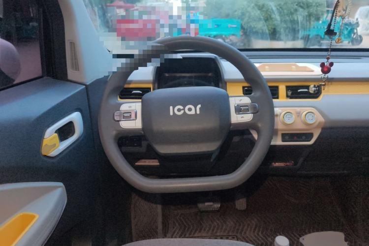 Used Chery QQ Ice Cream 2022 170km Sundae Phosphate Lithium-Ion Steering Wheel
