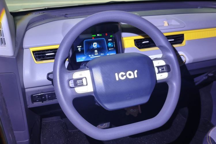 Used Chery QQ Ice Cream 2022 120km Conical Shape Lithium Iron Phosphate Steering Wheel