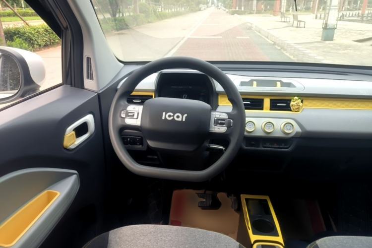 Used Chery QQ Ice Cream 2022 170km Sundae Phosphate Lithium-Ion Steering Wheel