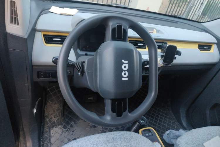 Used Chery QQ Ice Cream 2022 120km Milkshake Phosphate Lithium-Iron Steering Wheel