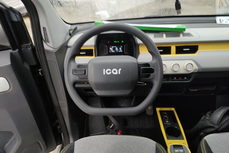 Used Chery QQ Ice Cream 2022 120km Milkshake Phosphate Lithium-Iron Steering Wheel