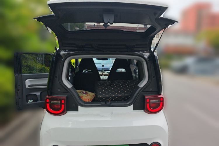 Used Chery QQ Ice Cream 2022 120km Conical Shape Lithium Iron Phosphate Trunk