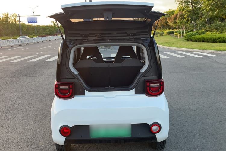 Used Chery QQ Ice Cream 2022 170km Sundae Phosphate Lithium-Ion Trunk