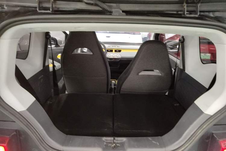 Used Chery QQ Ice Cream 2022 170km Sundae Phosphate Lithium-Ion Trunk