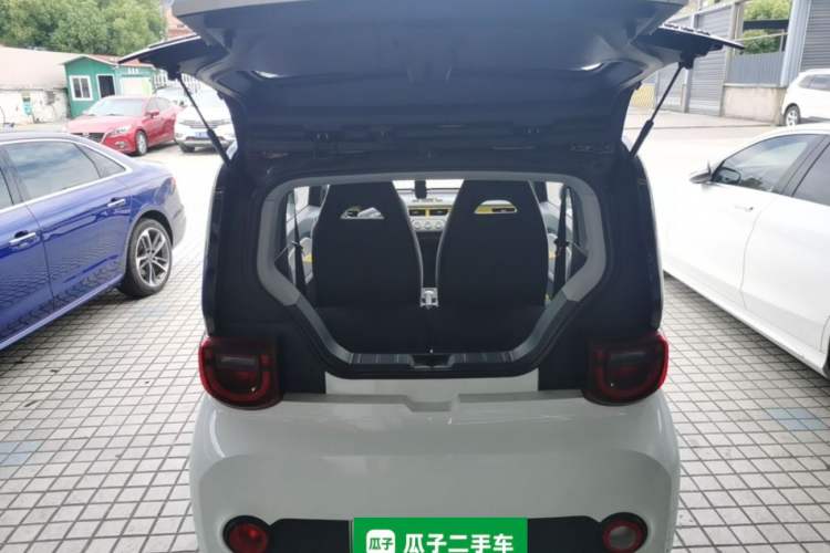 Used Chery QQ Ice Cream 2022 170km Sundae Phosphate Lithium-Ion Trunk